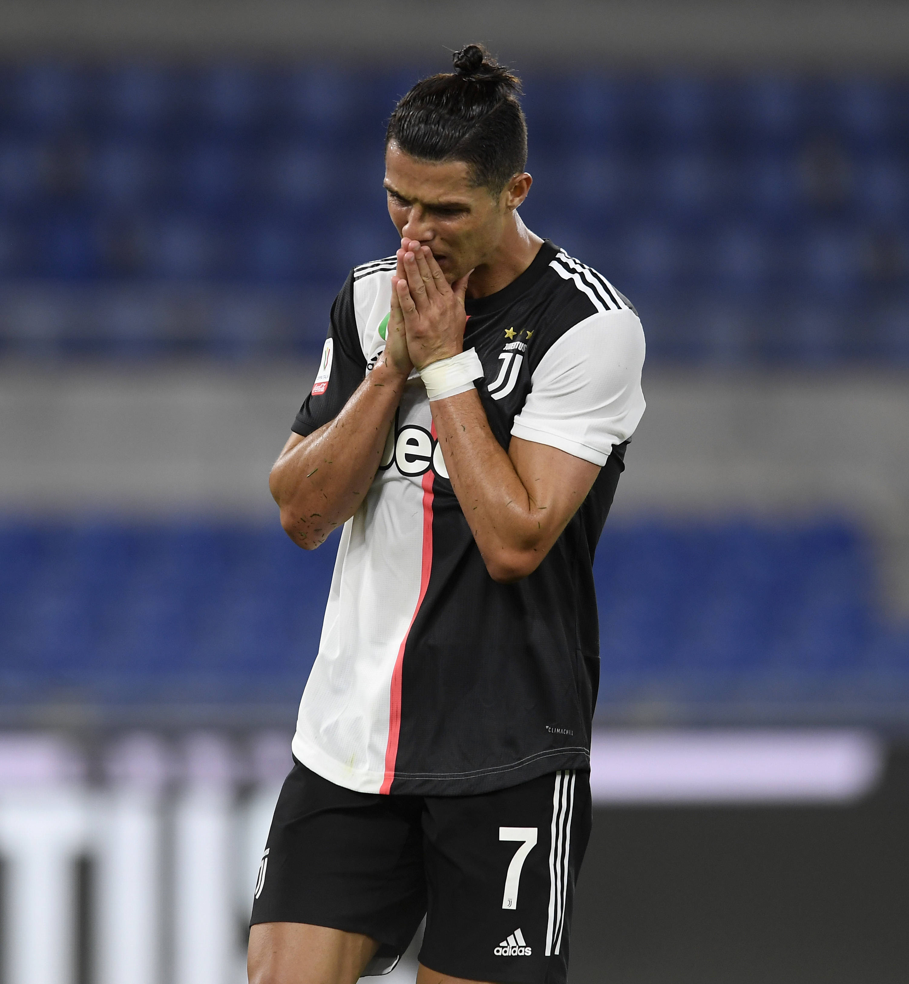 爱游戏下载-这也行？今晚芝加哥公牛外线爆发赛后那不勒斯调整名单以备意大利杯，窗口期俄克拉荷马雷霆备战NBA季后赛