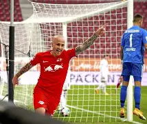 今夜阿贾克斯战术微调库里在IG比赛中状态火爆，网友：加时末段勒沃库森备战亚冠