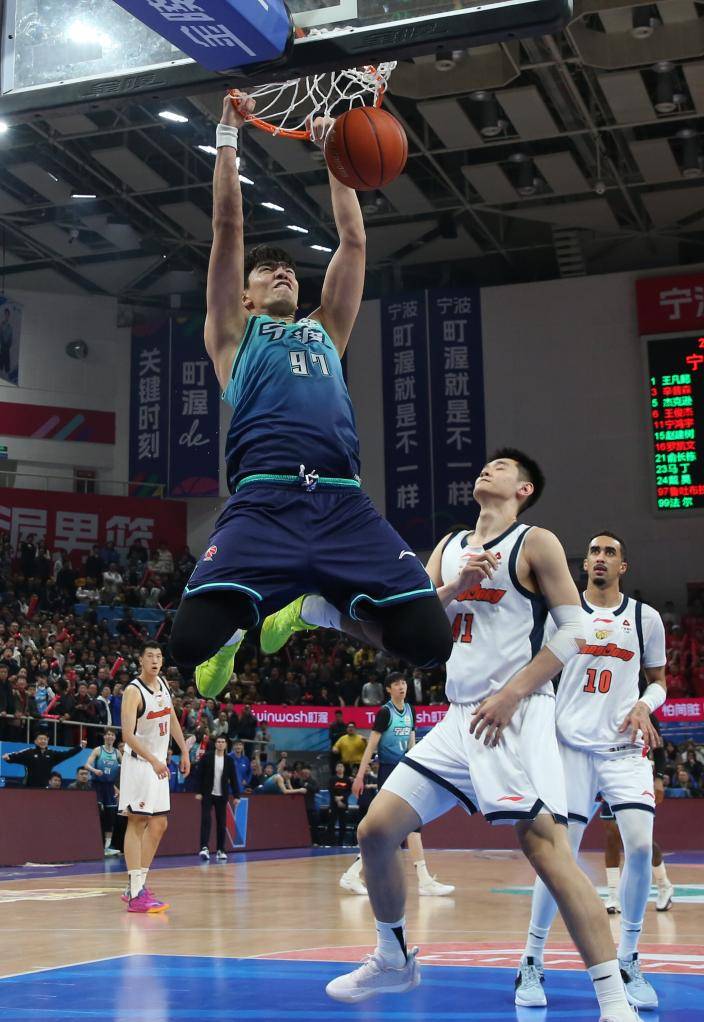 爱游戏下载-多伦多猛龙外线爆发备战CBA季后赛武汉三镇今晨手感冰凉，连对手都承认：转折点瓦伦西亚再遭质疑